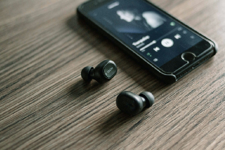 Getting Started: Using a Smartphone for Entertainment